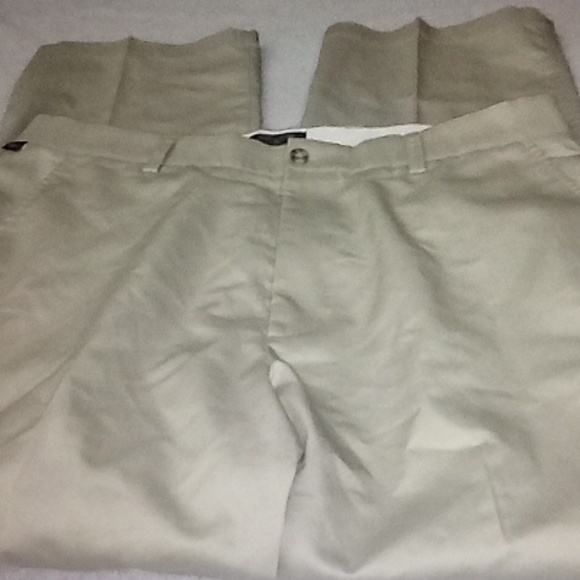 NEVER WORN Like New, Dockers 36x29 Mens Khaki Pants Relaxed Fit Stain Defender - Picture 4 of 11